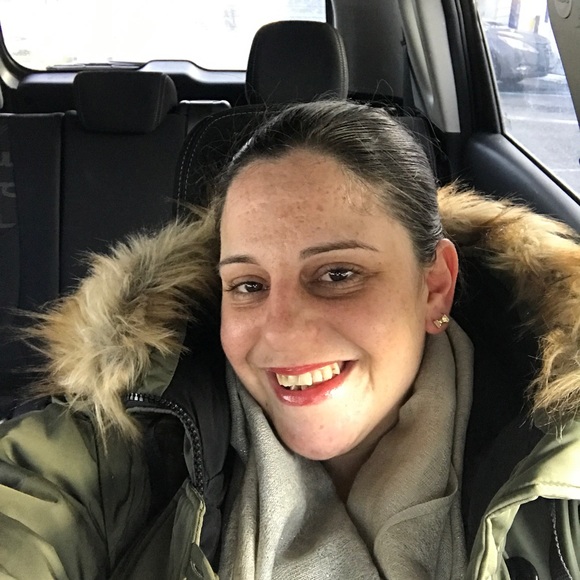 Meet your Posher, Danielle - Picture 11 of 16